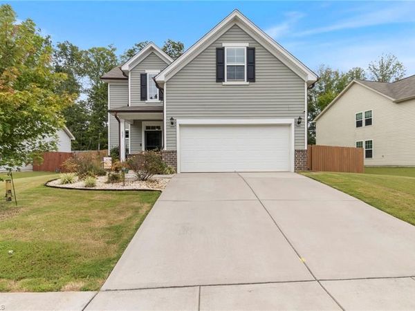 627 Heartpine Drive , Unit 42, Mebane, NC 27302