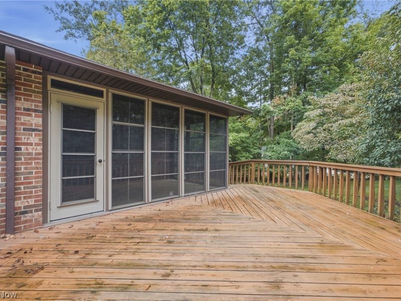 2500 Treetop Circle NE, Canton, OH 44705 Photo 11