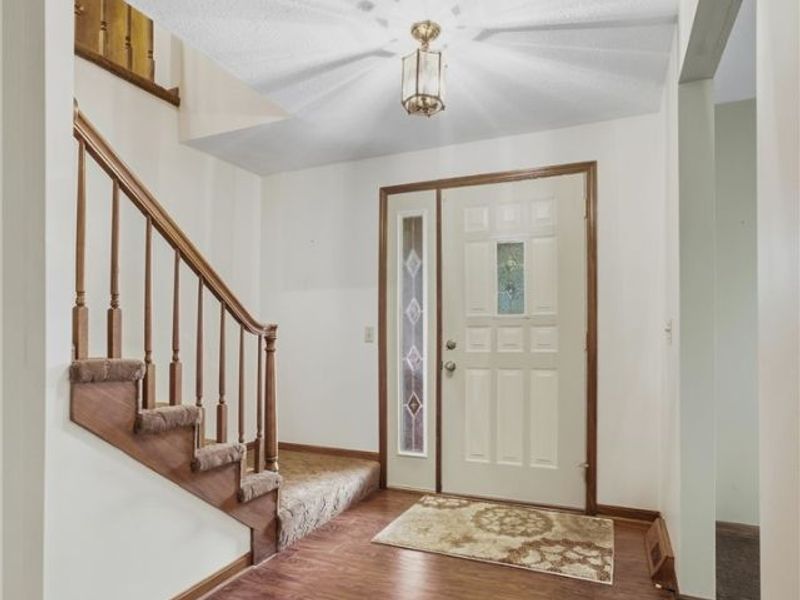 2500 Treetop Circle NE, Canton, OH 44705 Photo 12