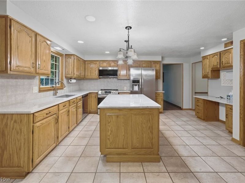 2500 Treetop Circle NE, Canton, OH 44705 Photo 18