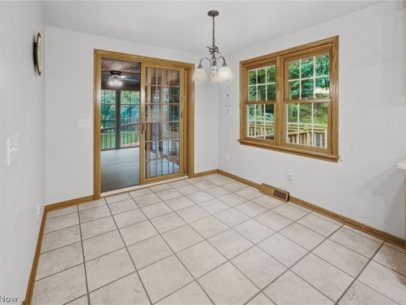 2500 Treetop Circle NE, Canton, OH 44705 Photo 21