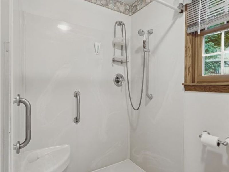 2500 Treetop Circle NE, Canton, OH 44705 Photo 32