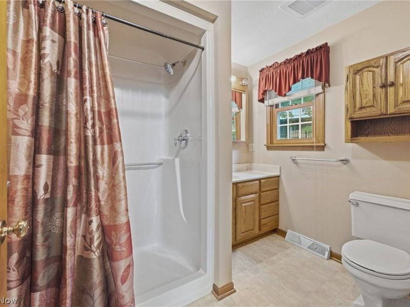 2500 Treetop Circle NE, Canton, OH 44705 Photo 36