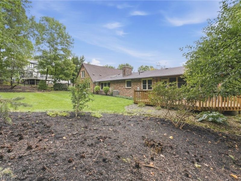 2500 Treetop Circle NE, Canton, OH 44705 Photo 8