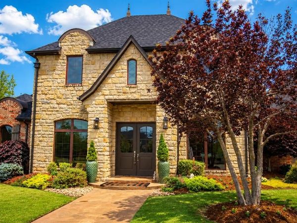 8825 Legacy Crossing Road, Oklahoma City, OK 73169