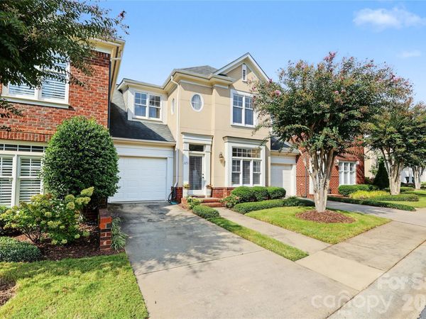 225 Sloane Square Way, Charlotte, NC 28211