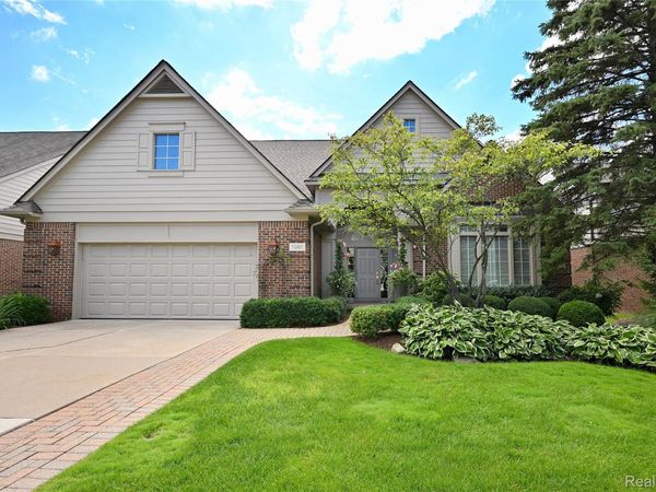 1061 Park Place Court , Bloomfield Hills, Mi 48302