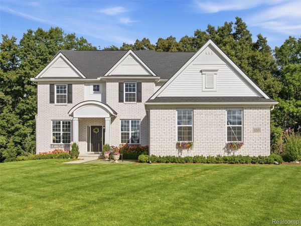 1213 Palatine Drive, Oakland Township, Mi 48363