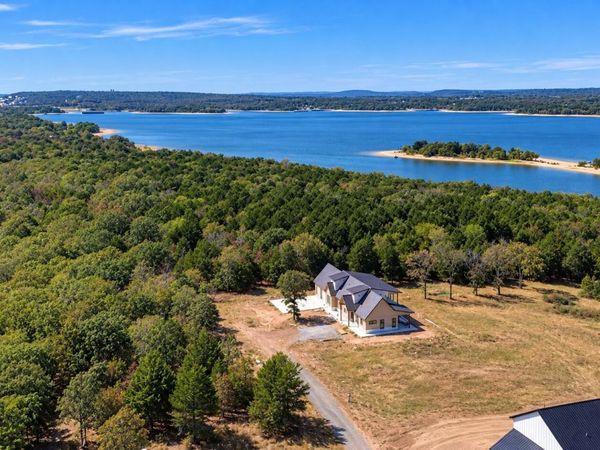 62 Dixie Ridge, Eufaula, OK 74432