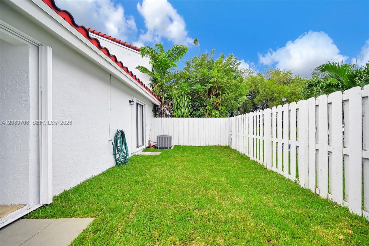 2414 San Remo Cir, Homestead, FL 33035 Photo