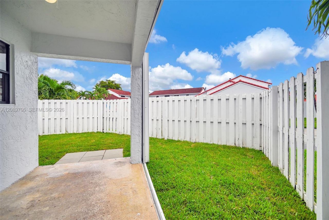 2414 San Remo Cir, Homestead, FL 33035 Photo