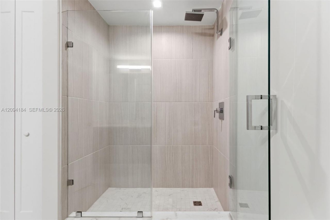 697 N Miami Ave , Unit 1810, Miami, FL 33136 Photo