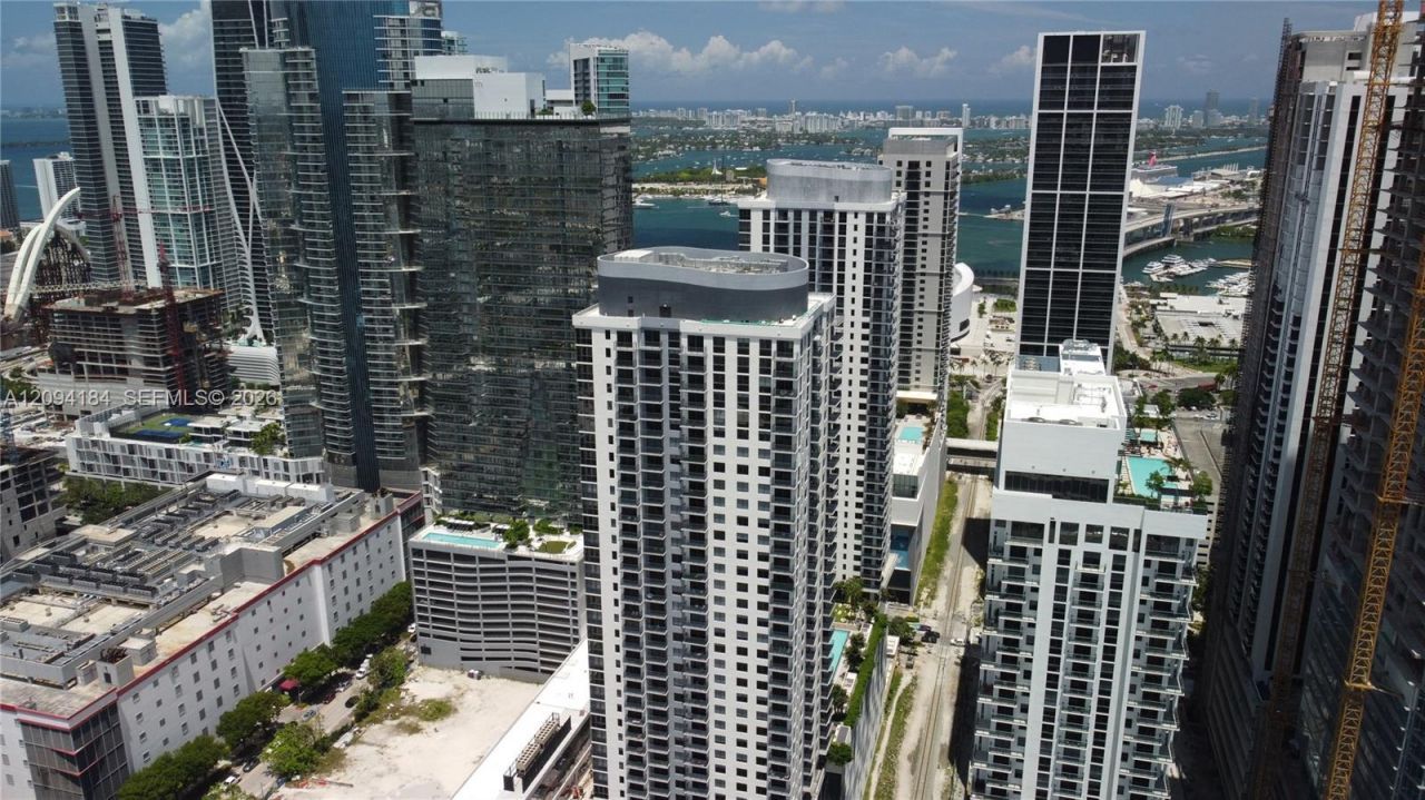 697 N Miami Ave , Unit 1810, Miami, FL 33136 Photo