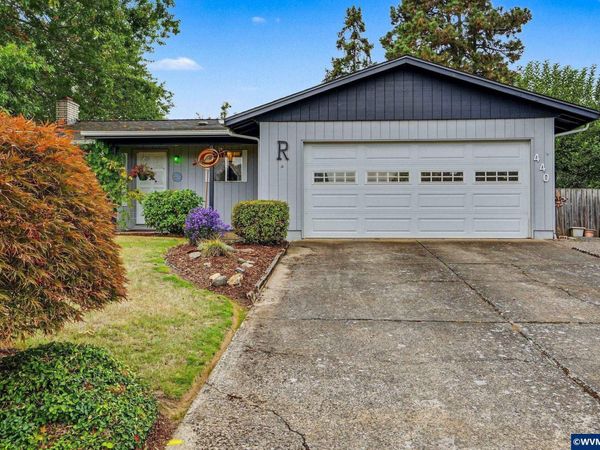 440 W College St, Mt Angel, OR 97362