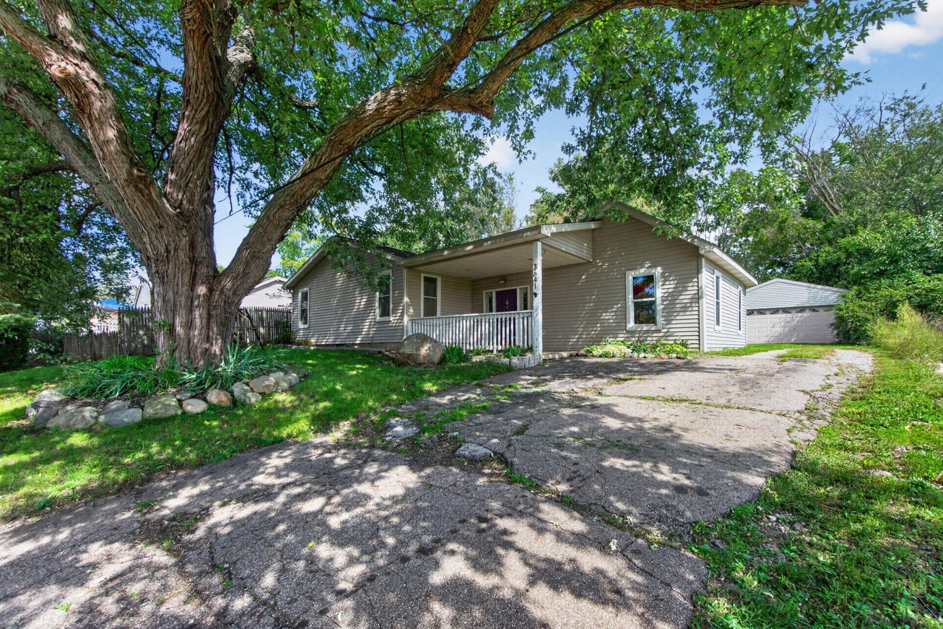 3641 Saint Luke Drive, Jackson, MI 49201 Main Photo