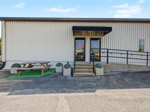 979 Lovers Lane , Bowling Green, KY 42103