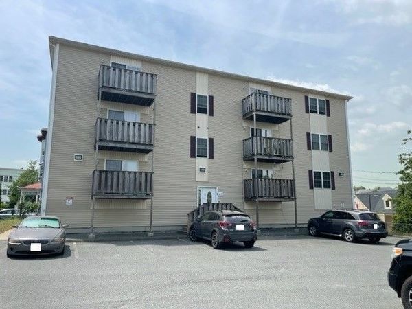1 Fay St, Unit 9, Worcester, MA 01604