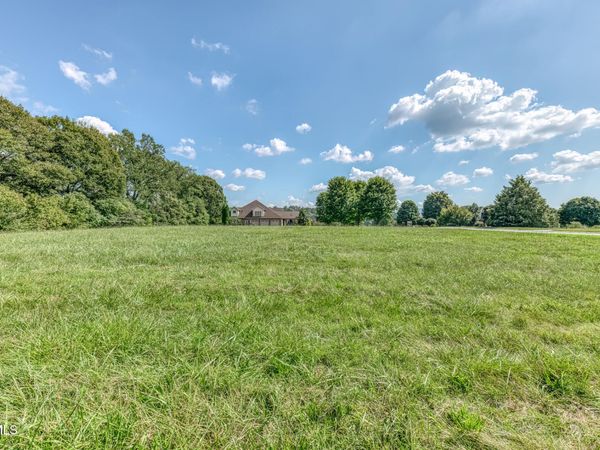 613 Waterstone Circle, Greeneville, TN 37745