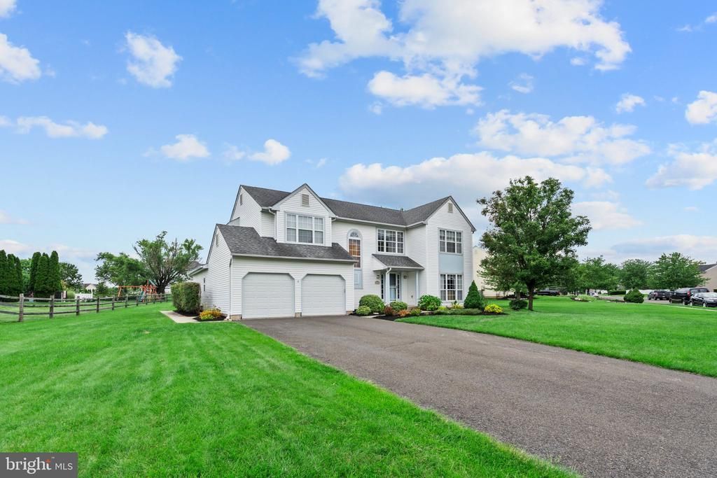 1438 BENTLEY DRIVE, WARRINGTON, PA 18976