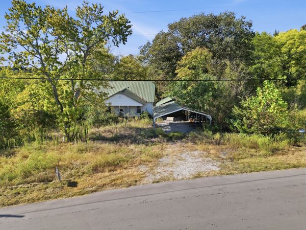 1570 Holmes Gap Rd , Watertown, TN 37184