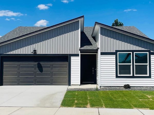 1113 E L St, Deer Park, WA 99006