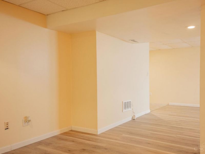 939 Venetian Terrace, Cincinnati, OH 45224 Photo 14
