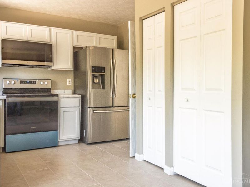 939 Venetian Terrace, Cincinnati, OH 45224 Photo 5