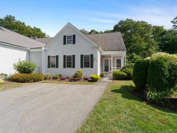 2 Berrywood Ct, Unit 2, Bourne, MA 02532