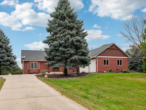 6176 W 214th Street, Jordan, MN 55352