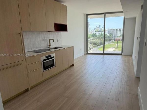 90 NE 32nd Street , Unit 427, Miami, FL 33127