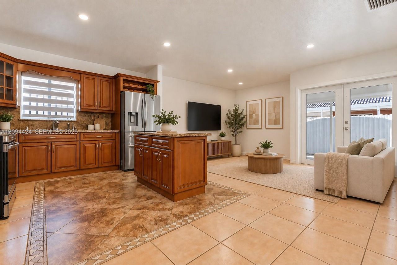 10124 NW 127th Ter, Hialeah Gardens, FL 33018 Photo