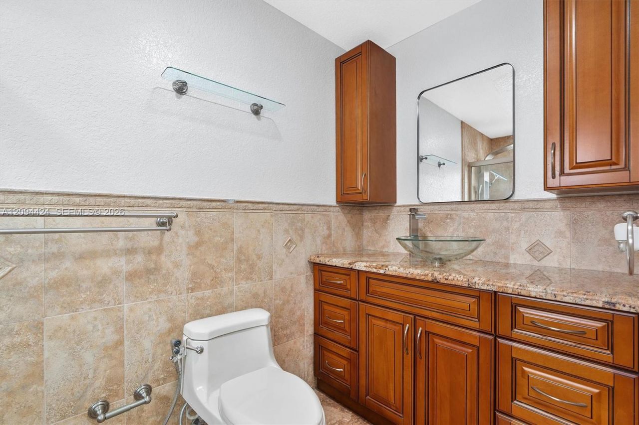 10124 NW 127th Ter, Hialeah Gardens, FL 33018 Photo