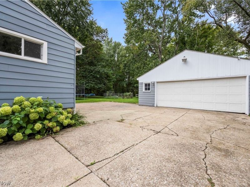 6860 Murray Ridge Road , Elyria, OH 44035 Photo 37