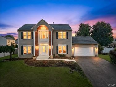 8252 Dampier Circle , Liverpool, NY 13090