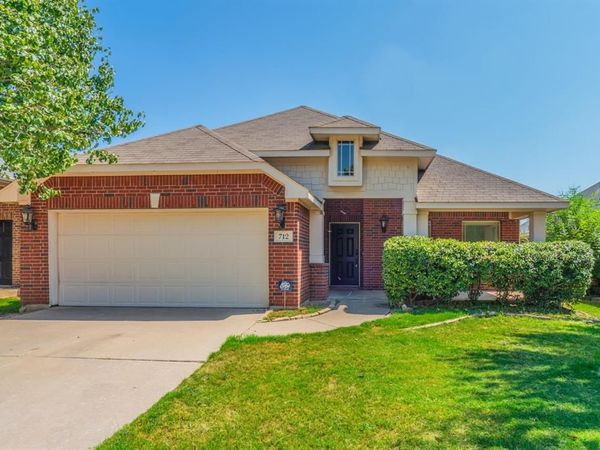 712 Cheryl Street , Crowley, TX 76036