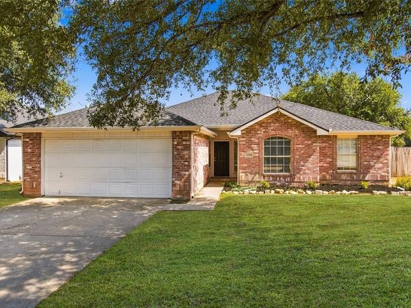 1024 Hiawatha Court, Saginaw, TX 76131