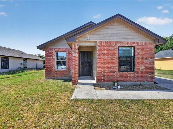 5304 Carol Avenue, Fort Worth, TX 76105
