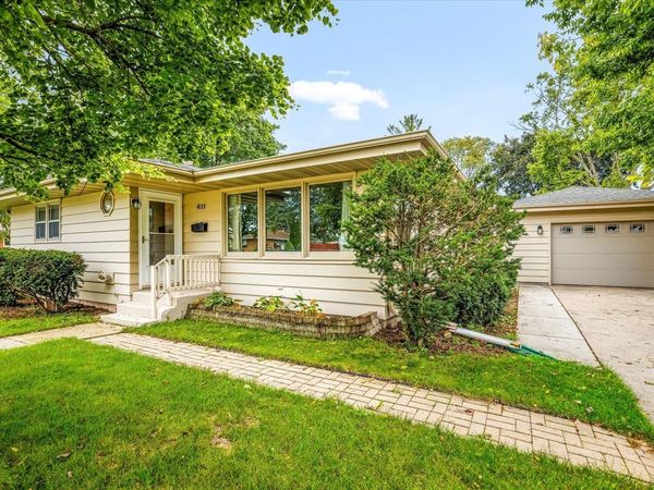611 E 6th Street, BELVIDERE, IL 61008