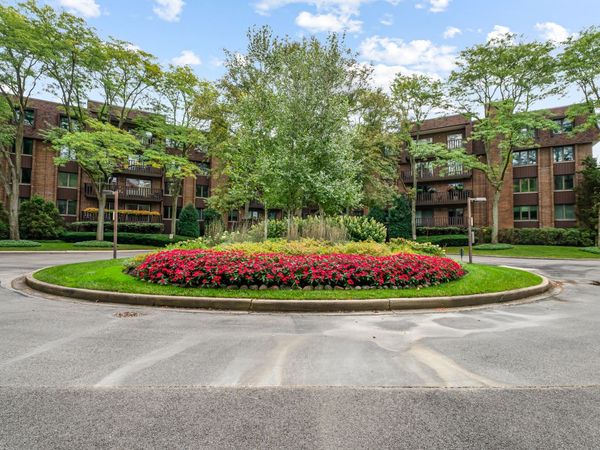 1175 Lake Cook Road , Unit 406, Northbrook, IL 60062