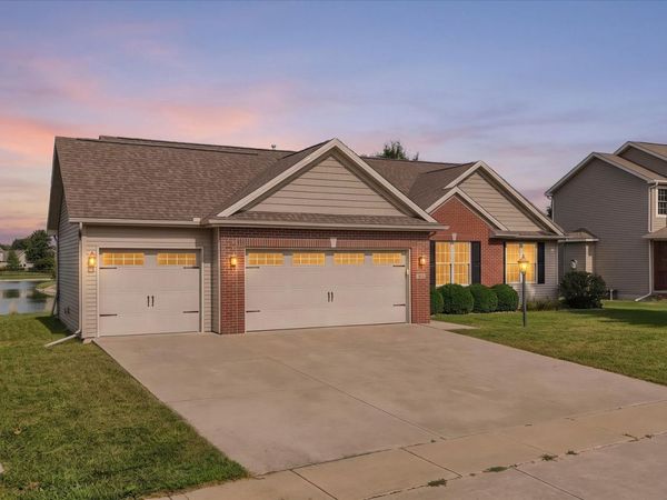 1813 Deer Run Drive , Mahomet, IL 61853