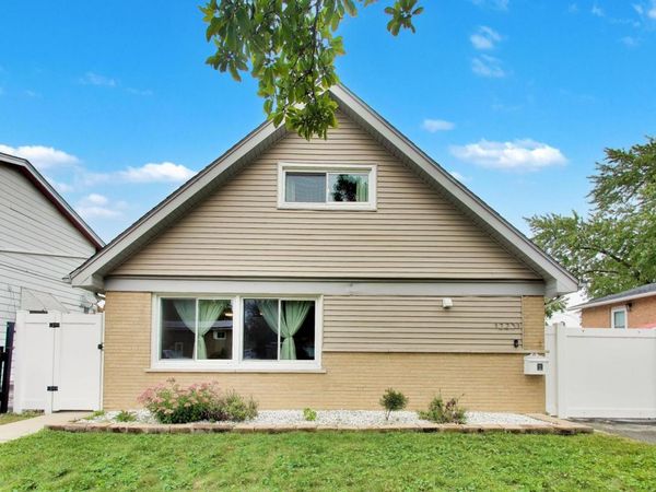 12231 S Lawndale Avenue , Alsip, IL 60803