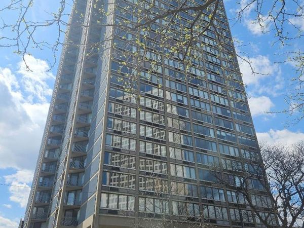5320 N Sheridan Road, Unit 1502, Chicago, IL 60640