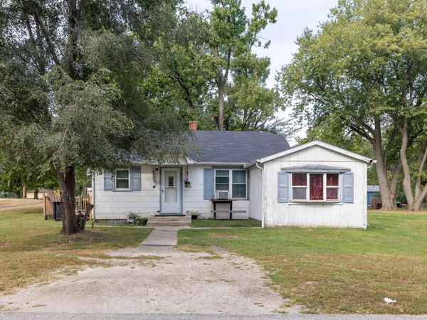 412 N Lincoln Street , Morocco, IN 47963
