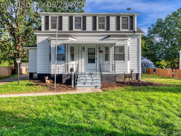 8537 Superior Avenue, Center Line, Mi 48015