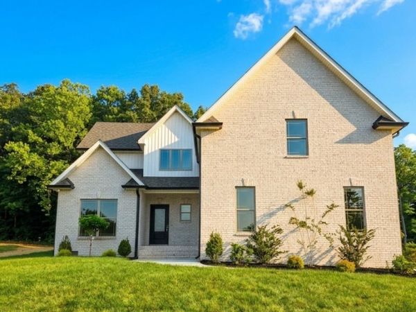 402 N Starwood Ct , Clarksville, TN 37042