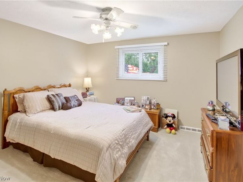 7820 Klein Drive, Middleburg Heights, OH 44130 Photo 21