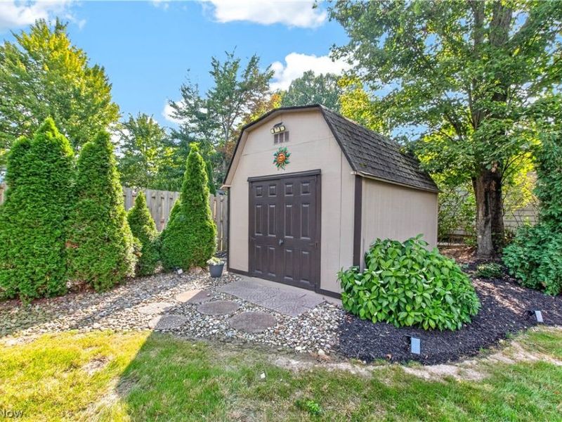 7820 Klein Drive, Middleburg Heights, OH 44130 Photo 31