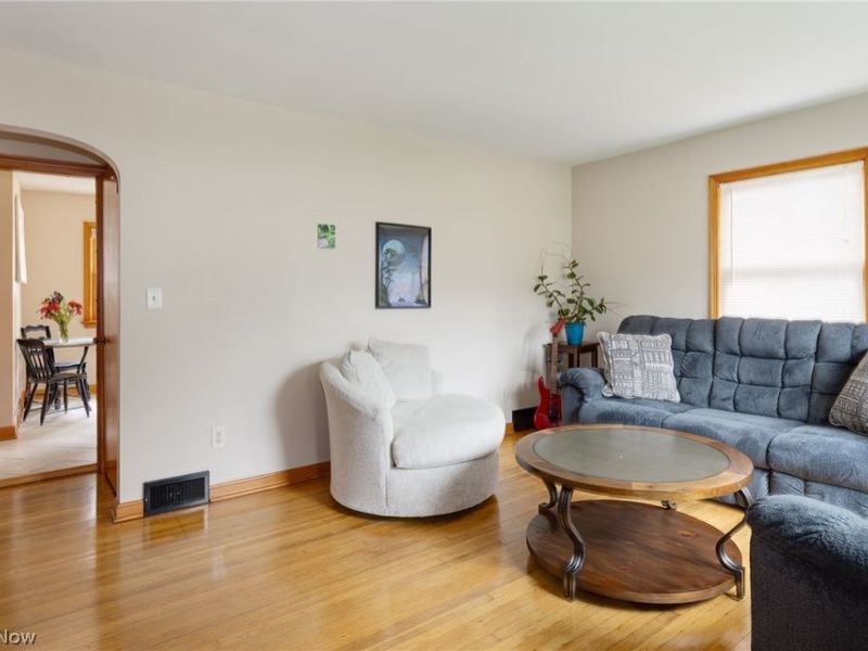 325 Harmon Street SW, North Canton, OH 44720 Photo 6