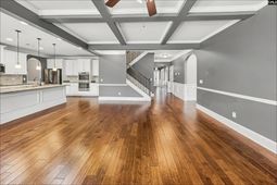 318 Gratis Court photo 4