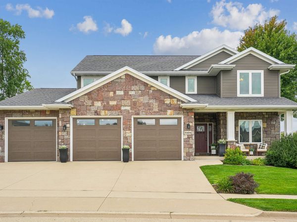3404 Ashley Lane, Dubuque, IA 52002